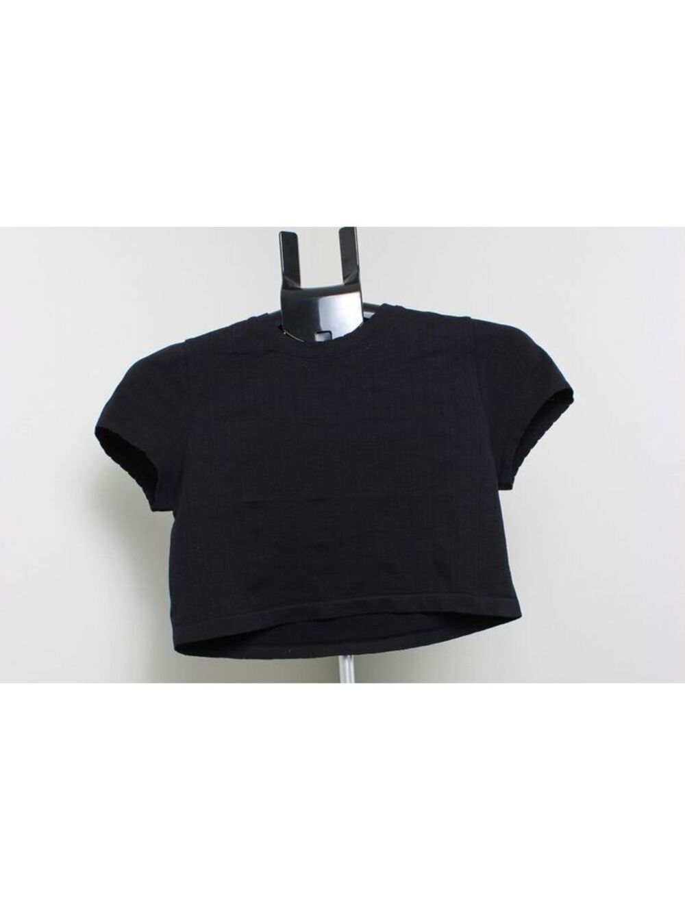 Aritzia Seamless Top Black Ribbed Tank Crop Top NEW Women's Size L